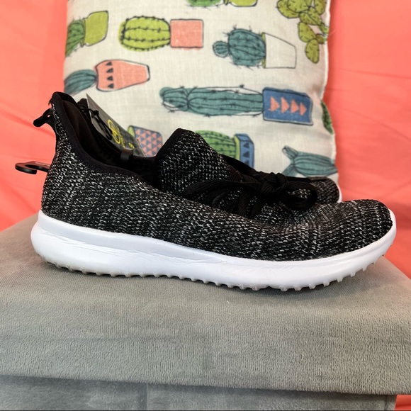 Athletic works black running shoe - Picture 2 of 6